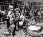 1982年曹勇在巴玛瑶族自治县《 传承 》